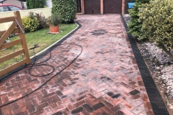 Block Paving Layers for Addlestone