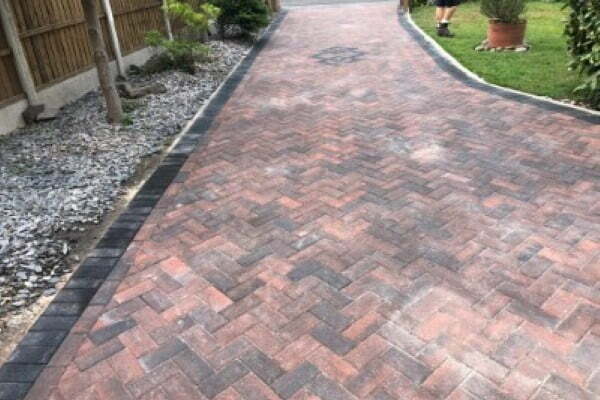Block Paving Layers for Bisley