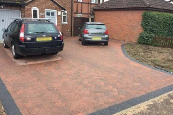 Block Paving Layers for Great Bookham