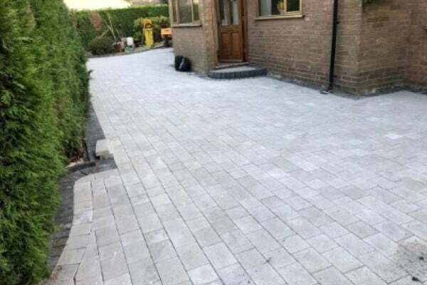 Block Paving Layers for Knaphill