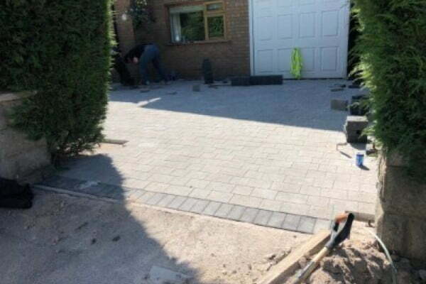 Block Paving Layers for Woking