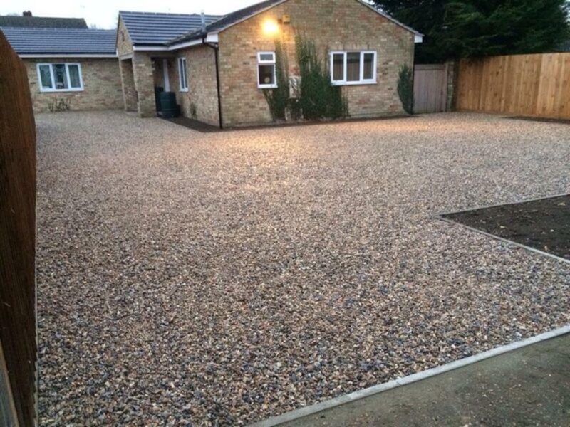 Gravel driveway (1)