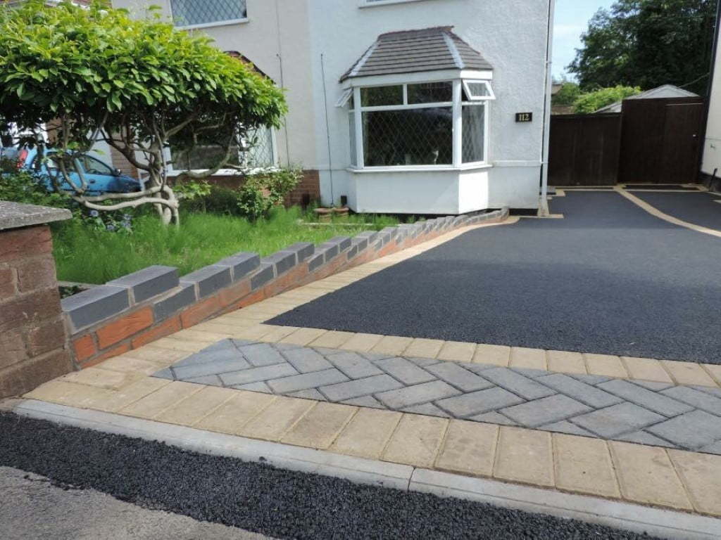 Driveway and patio services in New Haw, Surrey