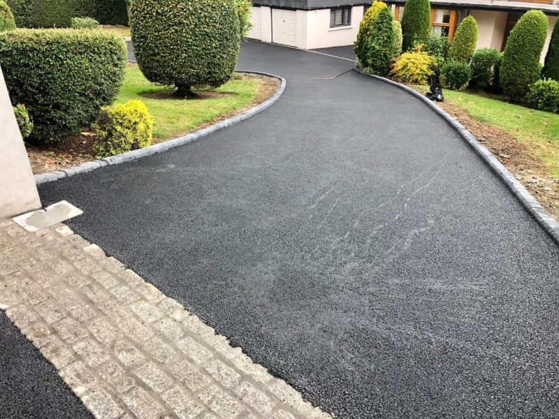 Asphalt With Cobble Apron in Mimbridge
