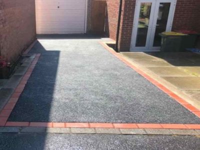 Laying Tarmac Driveways in Guildford